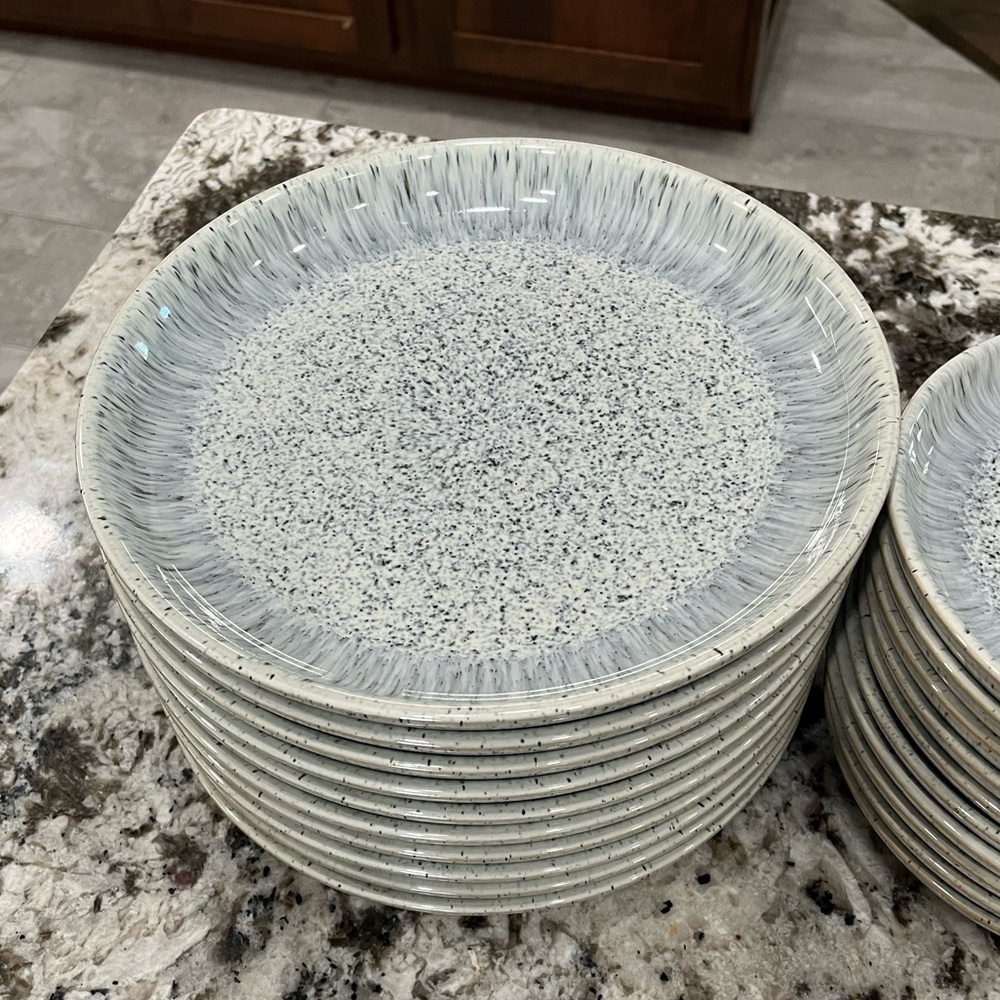 Denby halo light blue toned speckle dinnerware large plates - set of 10